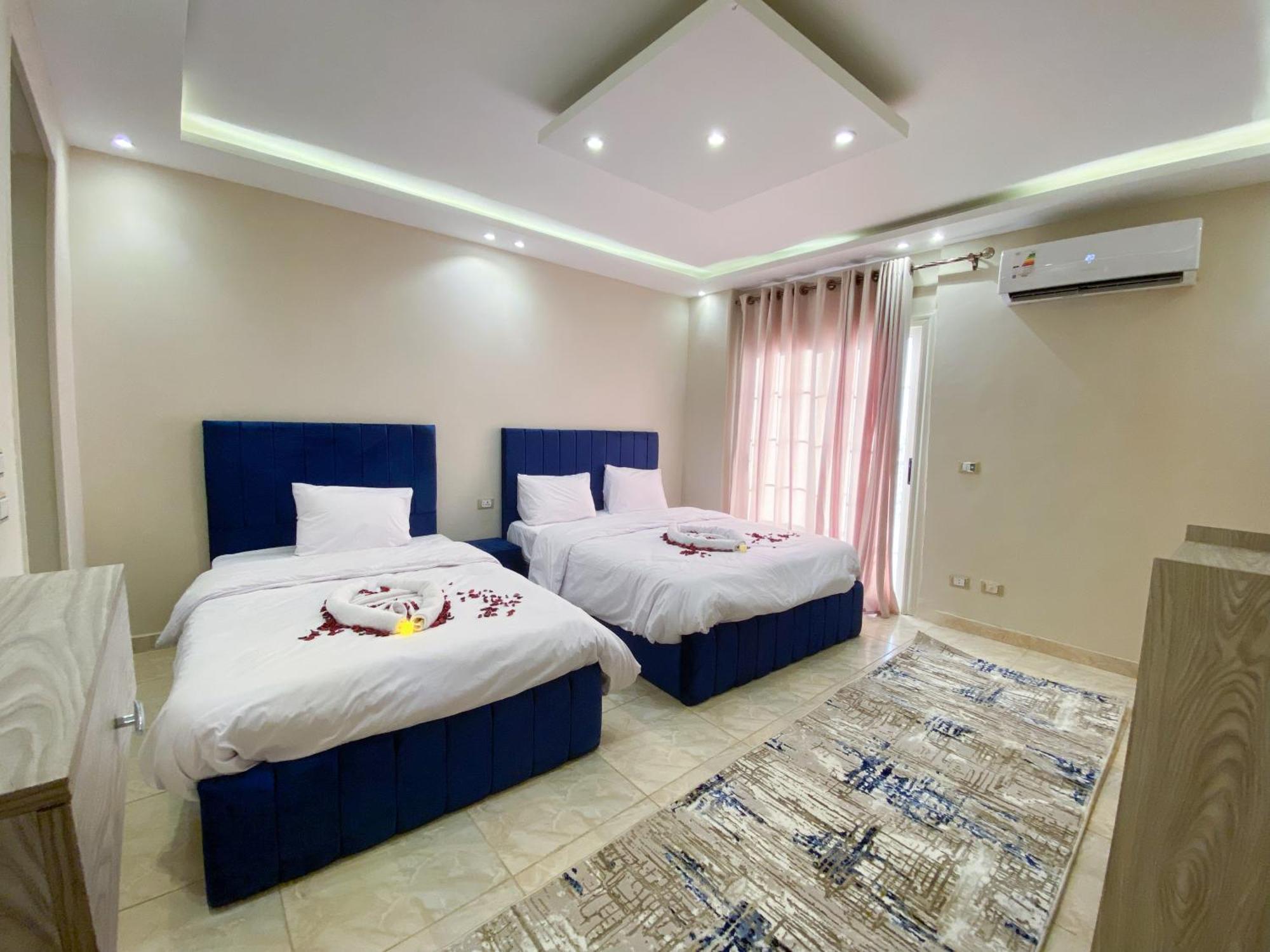 Young Pharaoh View Inn カイロ エクステリア 写真