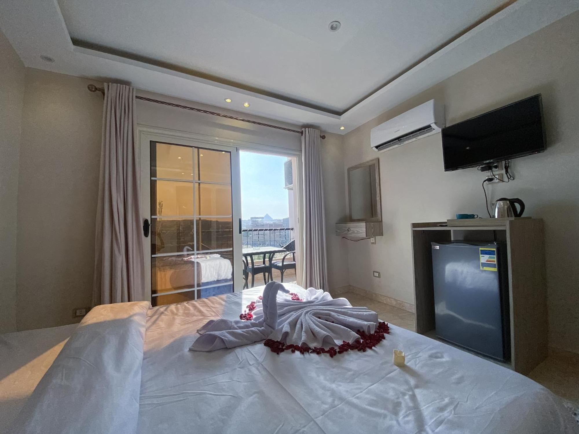 Young Pharaoh View Inn カイロ エクステリア 写真