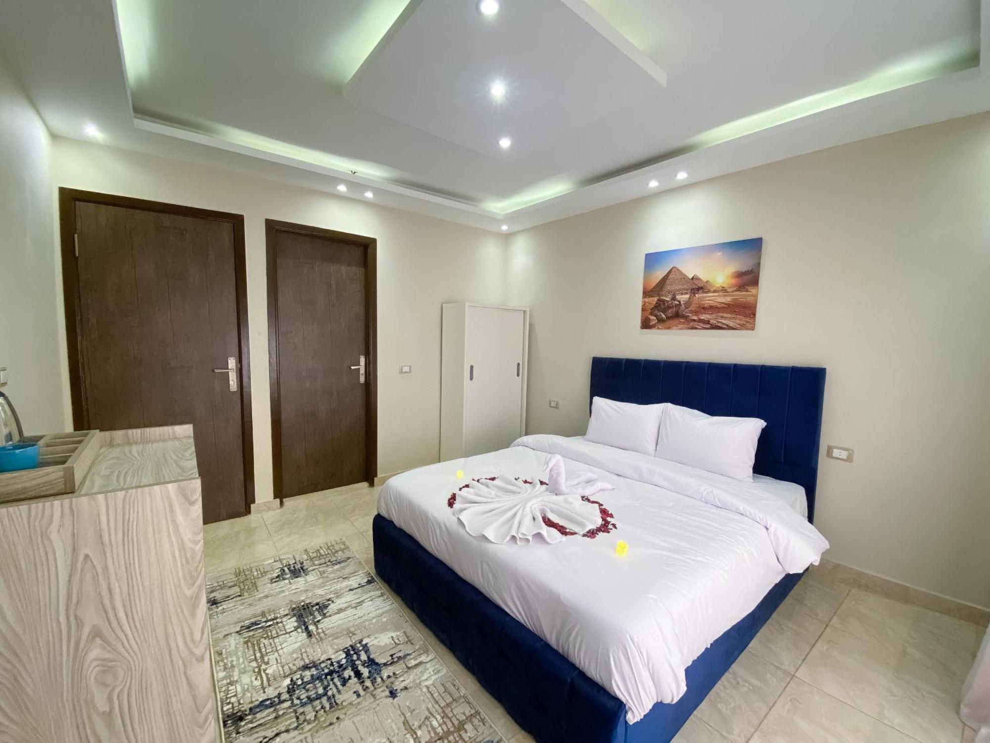 Young Pharaoh View Inn カイロ エクステリア 写真